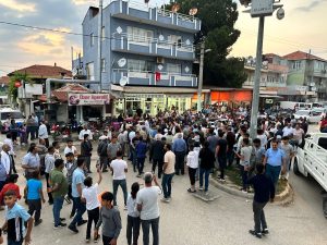 TOGG’u İncirliova’da gören meydana koştu
