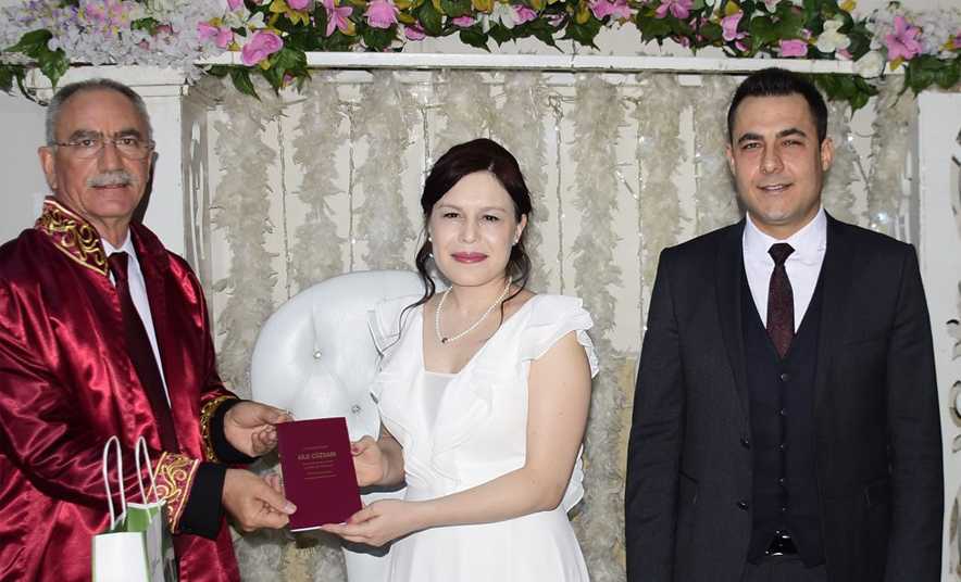 Başkan Kale Nikah Kıydı