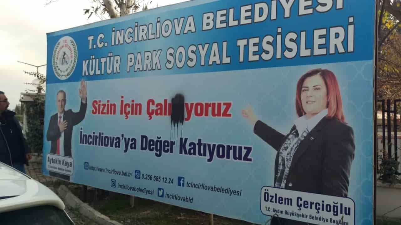 Reklam ve Pankartlara Saldırı