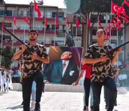 Spor Lisesi öğrencilerinin gösterisi büyüledi