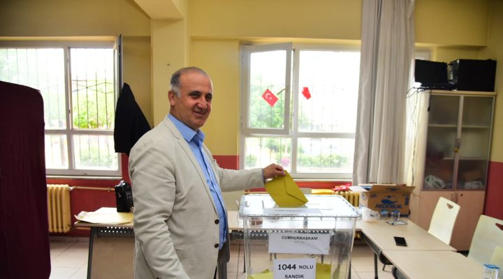 Başkan Kaya oyunu kullandı